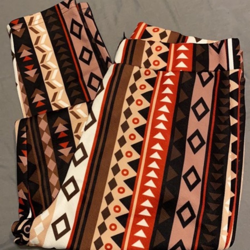 geometric skinny pants